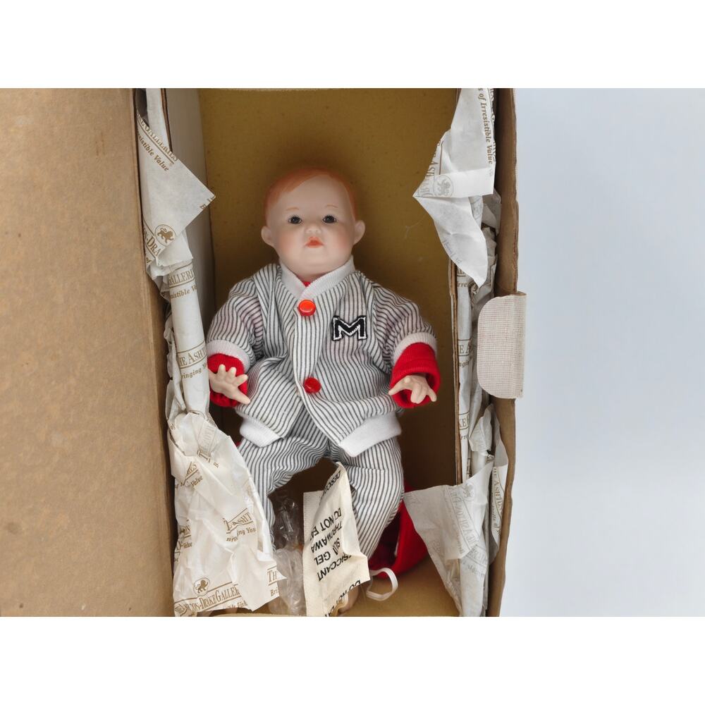 Benjamin Model 92031 Ashton Drake Galleries Yolanda Bello Porcelain Doll 1992